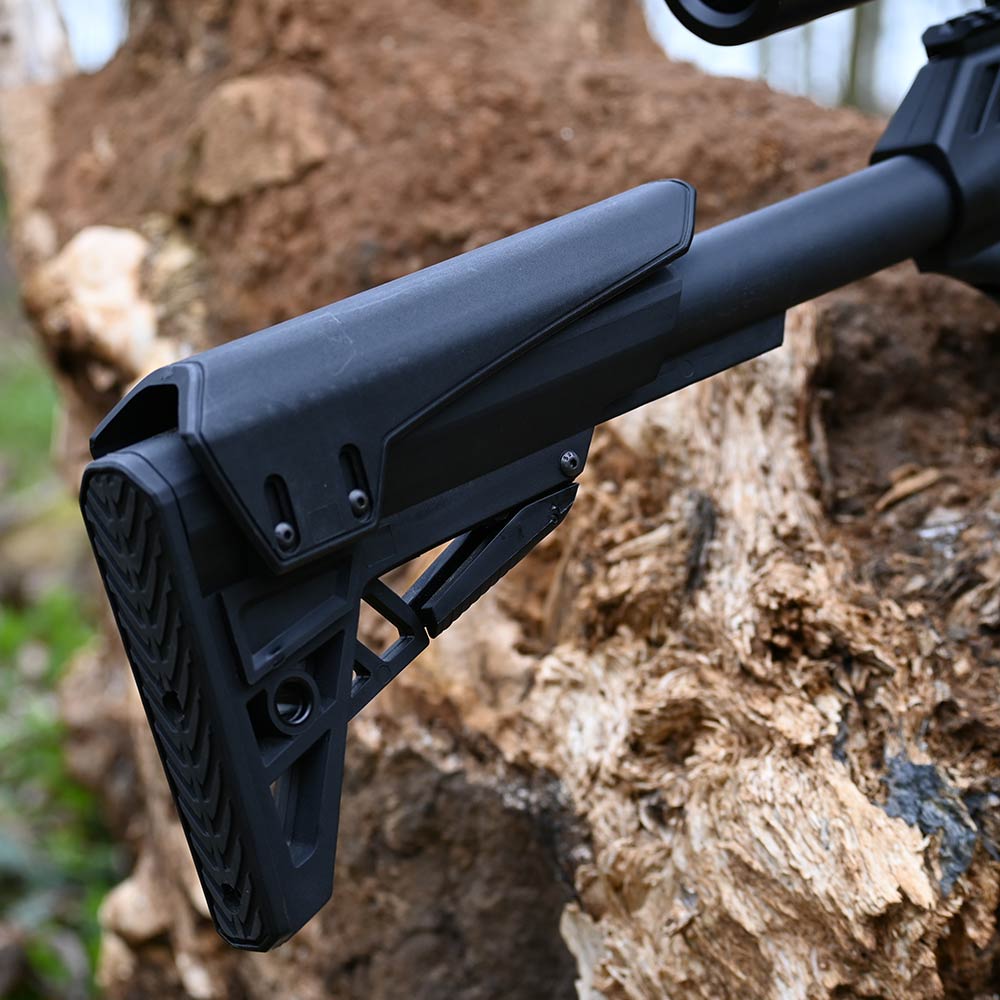 A brake is supplied for the ½”x28 muzzle thread, the barrel is bolted within the forend above the sling stud